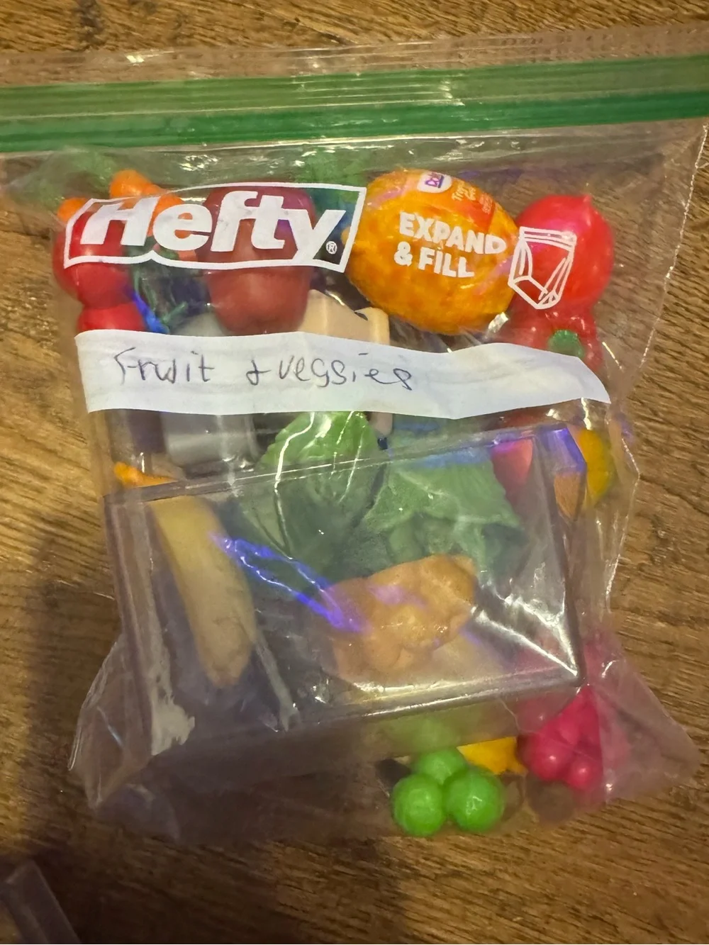 American Girl, Our Generation & Journey Girls fruit & Veggies misc play food